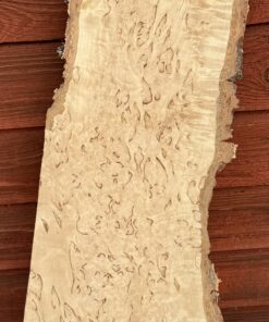 Bräda masurbjörk, okantad, hyvlad, 620x200/130x40 mm