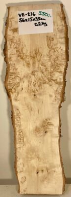 Fin masurbjörksbräda, okantad, hyvlad, 560x150x35 mm